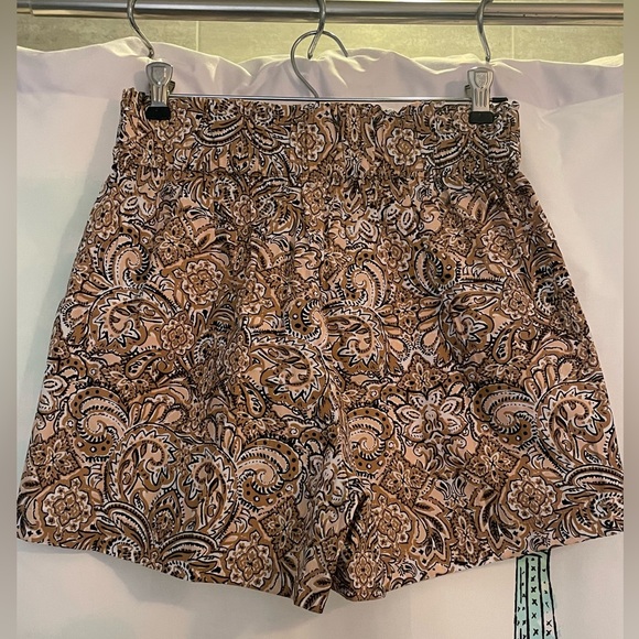 NWT - J Crew Pull-On Paisley Shorts (3.5” inseam) - Picture 2 of 9